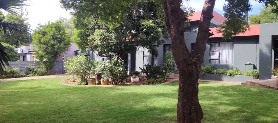 5 Bedroom Property for Sale in Pellissier Free State